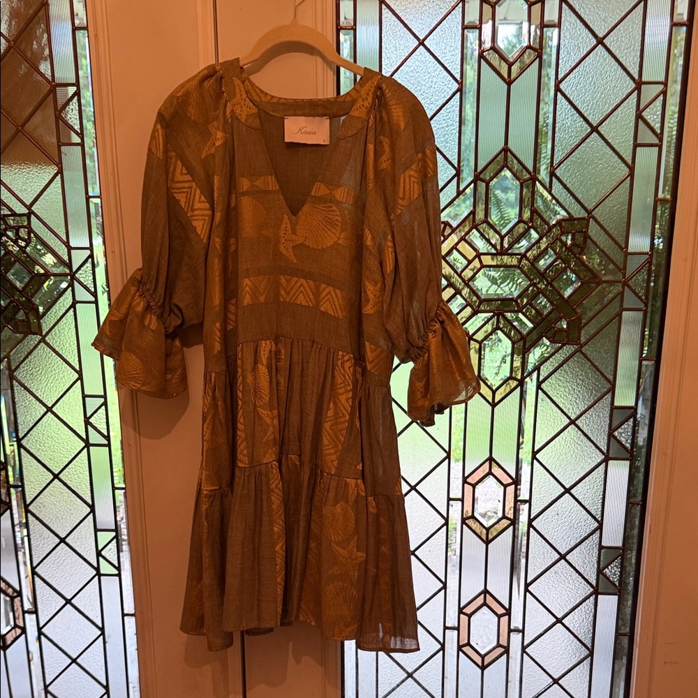 Kasia Linen dress with muted gold prints in Taupe size S.  NWOT